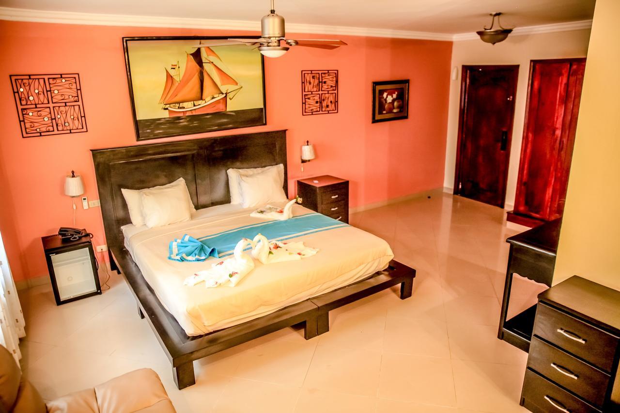 פונטה קאנה Hotel Seranta Brisas De Bavaro (Adults Only) מראה חיצוני תמונה
