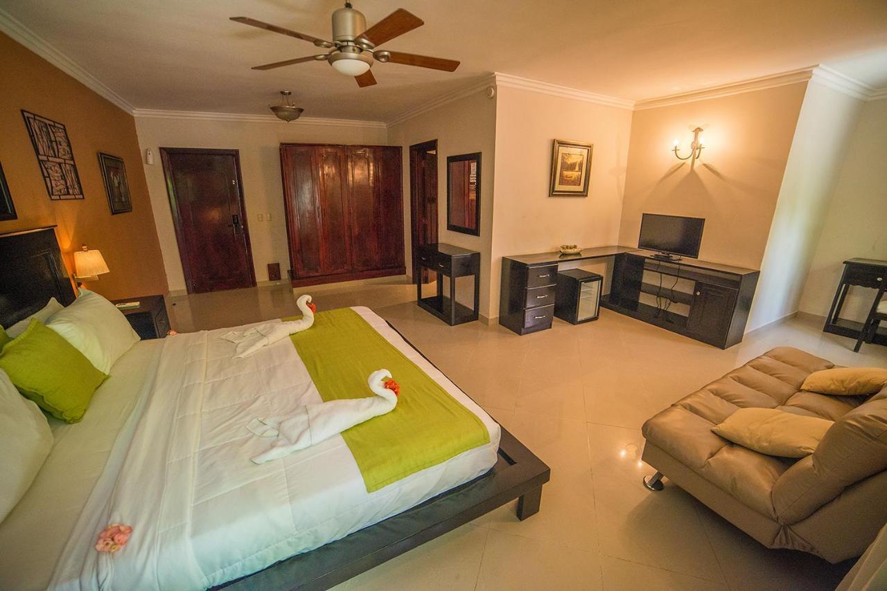 פונטה קאנה Hotel Seranta Brisas De Bavaro (Adults Only) מראה חיצוני תמונה